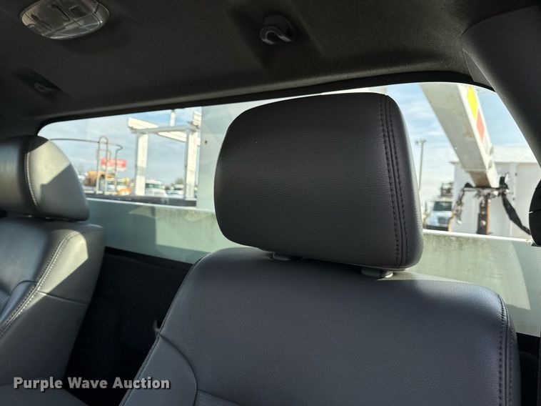 image for item EG2437 2011 Ford F450 Super Duty bucket truck