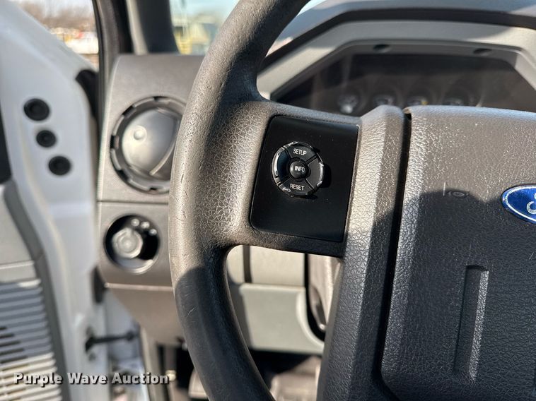 image for item EG2437 2011 Ford F450 Super Duty bucket truck