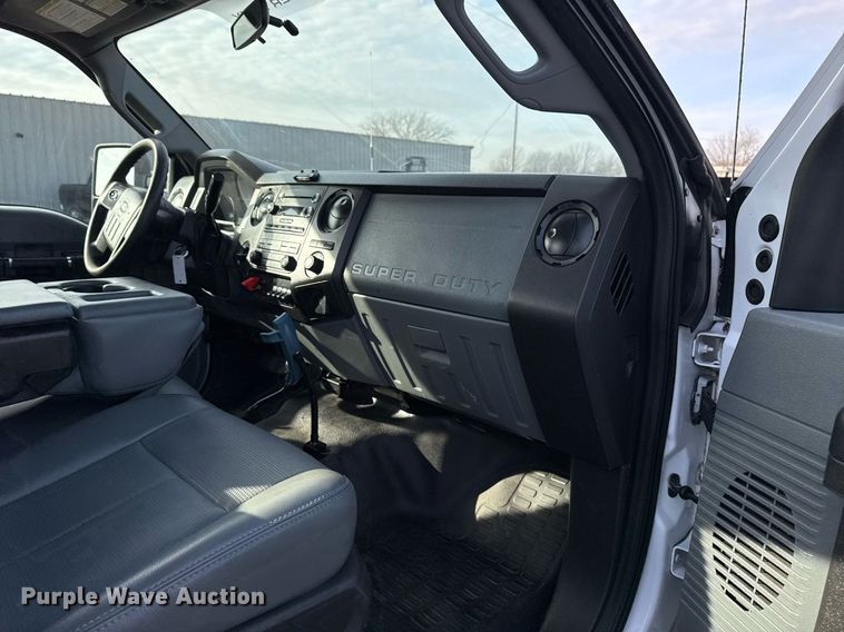 image for item EG2437 2011 Ford F450 Super Duty bucket truck