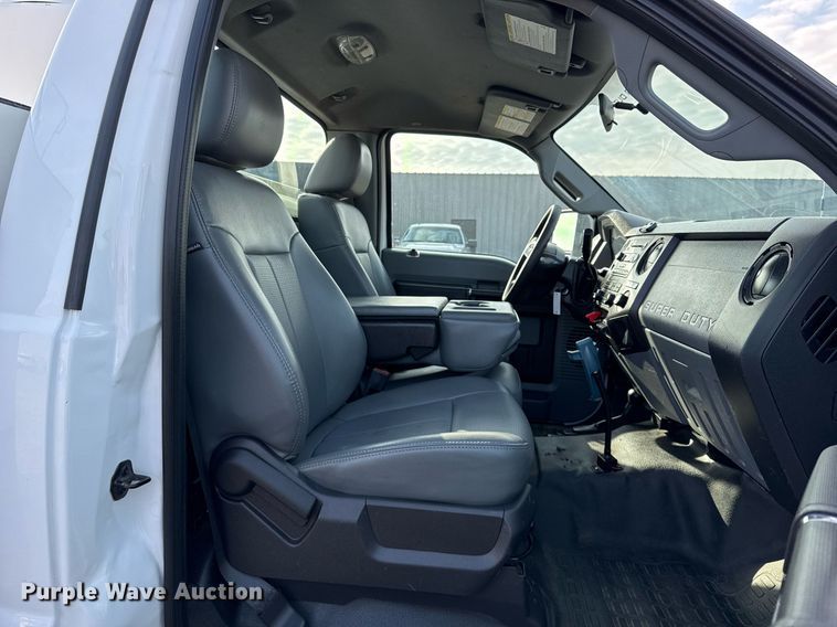 image for item EG2437 2011 Ford F450 Super Duty bucket truck