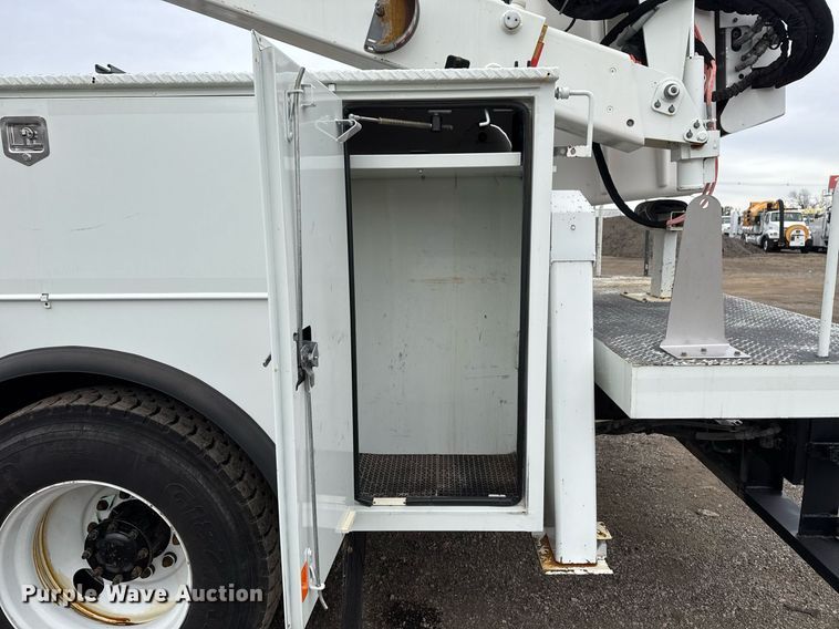 image for item EG2445 2016 Freightliner Business Class M2 Ext. Cab bucket truck