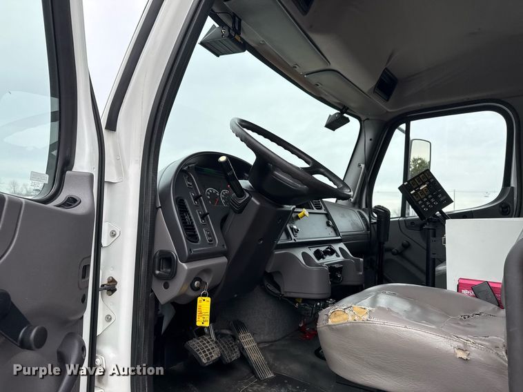 image for item EG2445 2016 Freightliner Business Class M2 Ext. Cab bucket truck