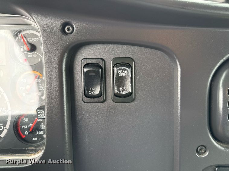 image for item EG2445 2016 Freightliner Business Class M2 Ext. Cab bucket truck