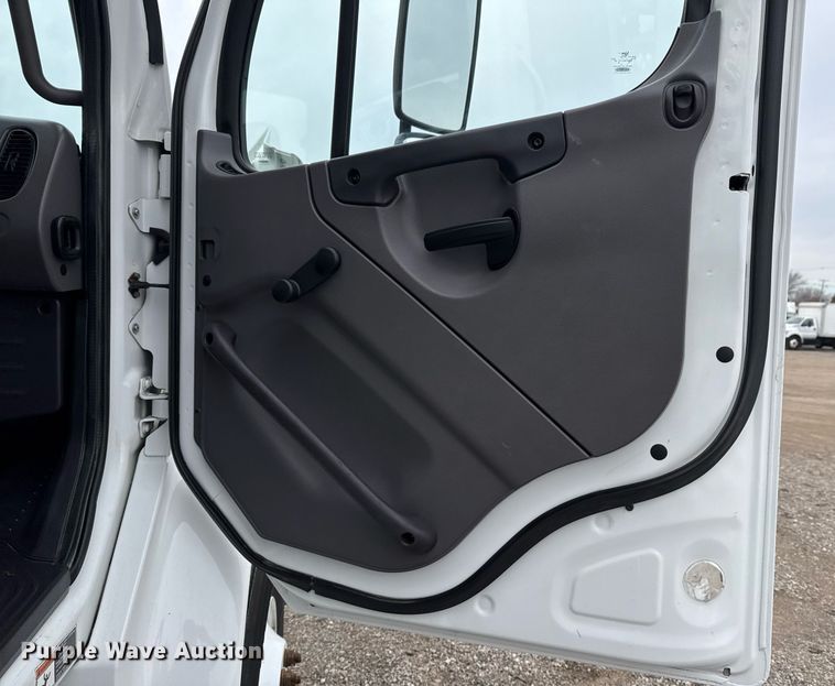 image for item EG2445 2016 Freightliner Business Class M2 Ext. Cab bucket truck