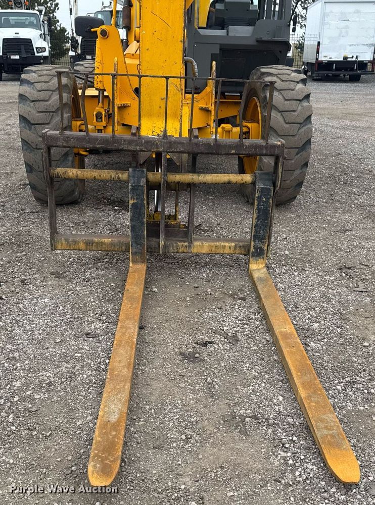 image for item EG2450 1998 JCB 506C telehandler