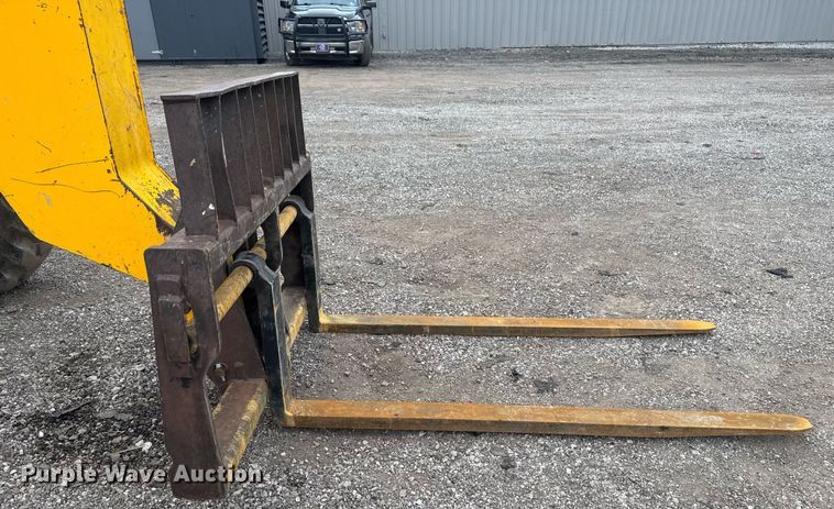 image for item EG2450 1998 JCB 506C telehandler