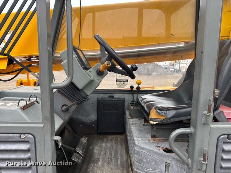 image for item EG2450 1998 JCB 506C telehandler