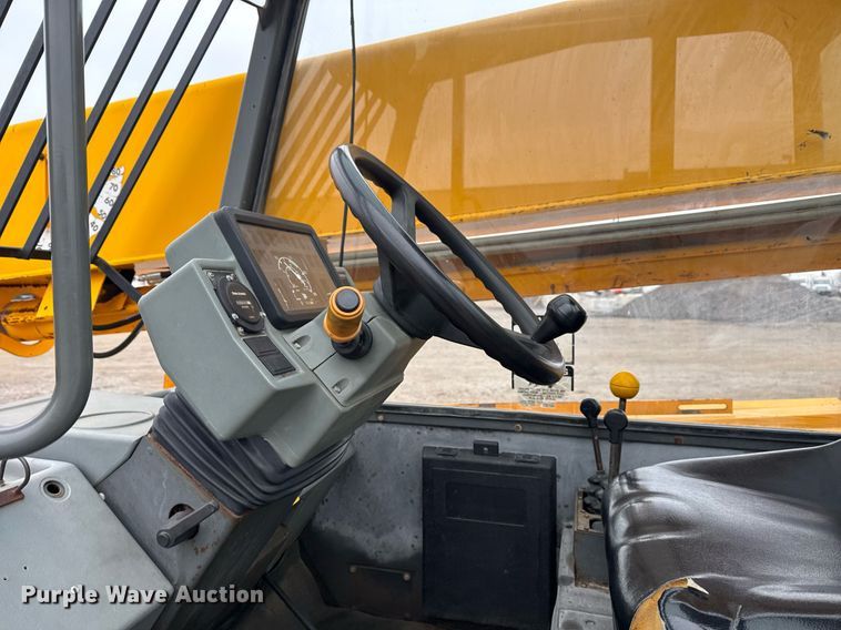 image for item EG2450 1998 JCB 506C telehandler