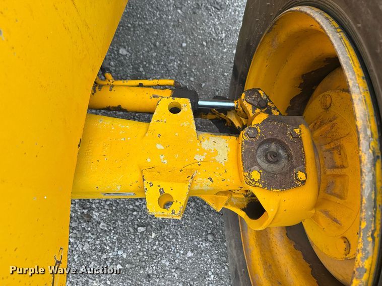 image for item EG2450 1998 JCB 506C telehandler