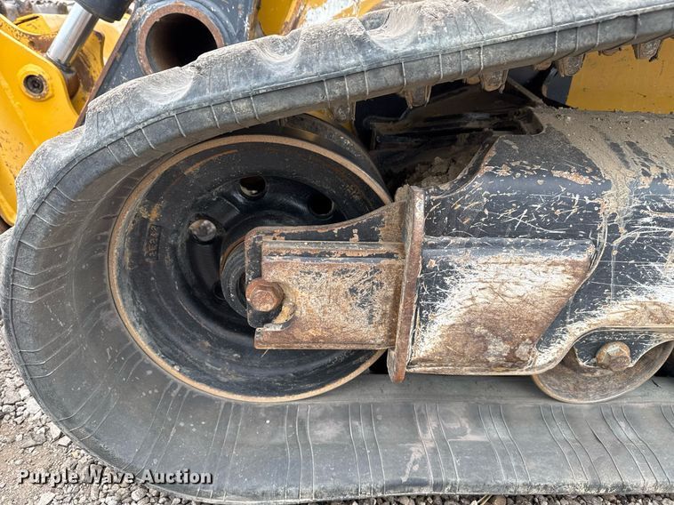 image for item EG2465 2017 John Deere 331G tracked skid steer loader