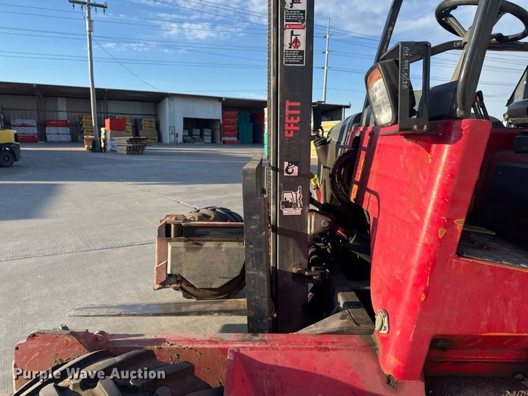image for item EG7981 2006 Moffett M55 forklift