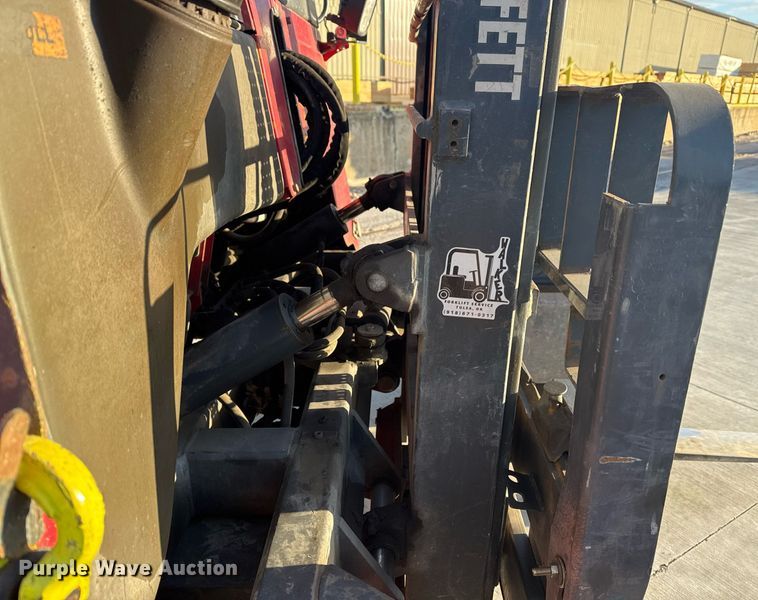 image for item EG7981 2006 Moffett M55 forklift