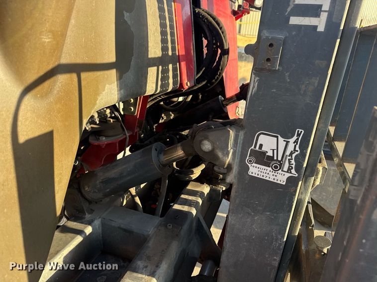 image for item EG7981 2006 Moffett M55 forklift