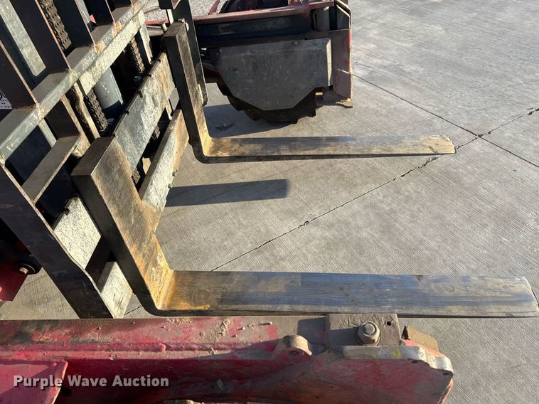 image for item EG7981 2006 Moffett M55 forklift