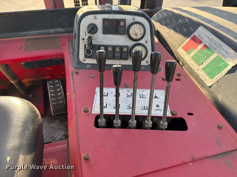 image for item EG7981 2006 Moffett M55 forklift