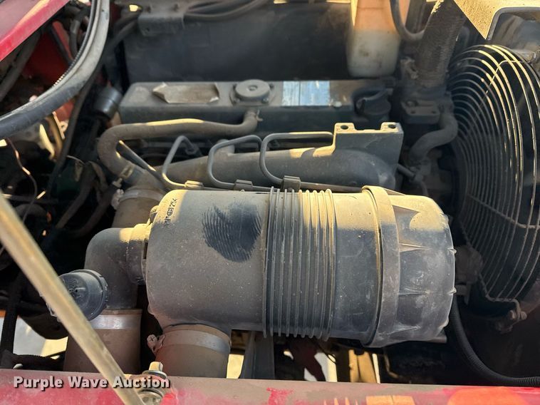 image for item EG7981 2006 Moffett M55 forklift