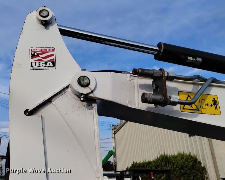 image for item EH0127 2021 Bobcat E32i mini excavator