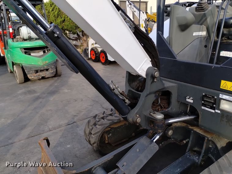 image for item EH0127 2021 Bobcat E32i mini excavator