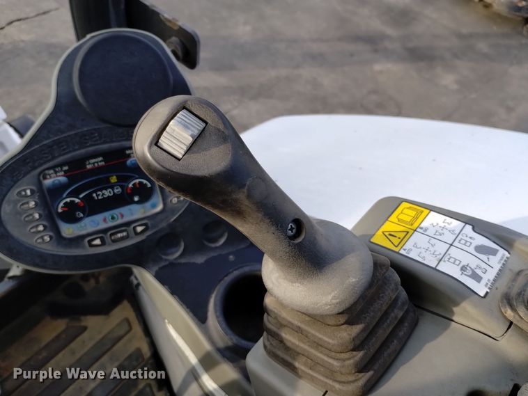 image for item EH0127 2021 Bobcat E32i mini excavator