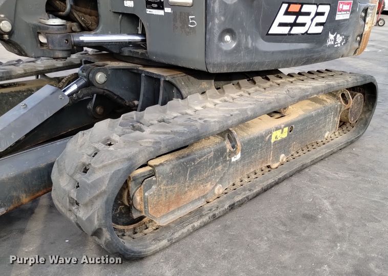 image for item EH0127 2021 Bobcat E32i mini excavator
