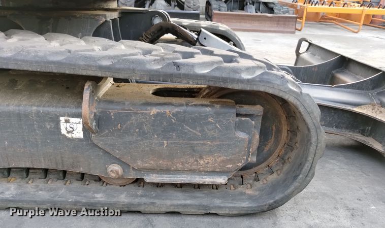 image for item EH0127 2021 Bobcat E32i mini excavator