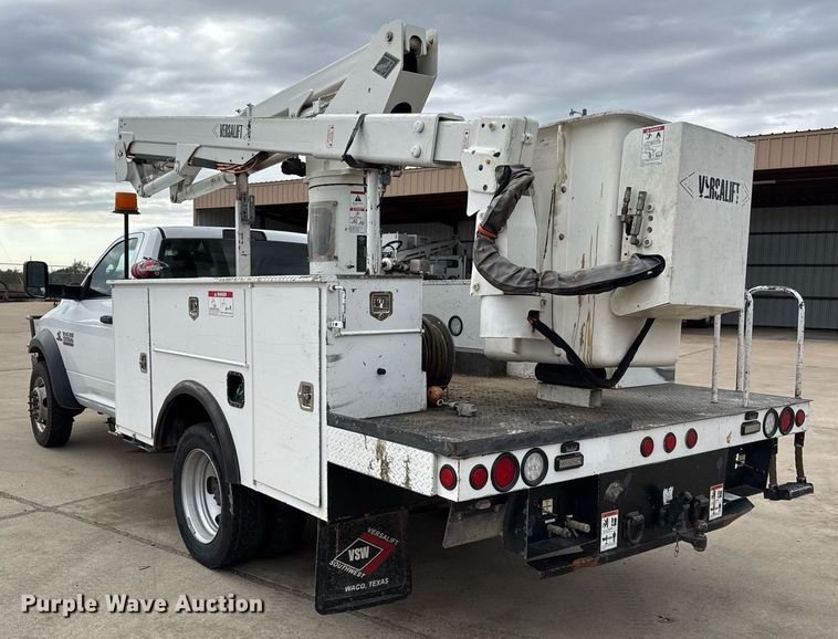 image for item EJ3206 2017 Dodge  Ram 5500HD bucket truck