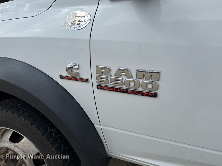 image for item EJ3206 2017 Dodge  Ram 5500HD bucket truck