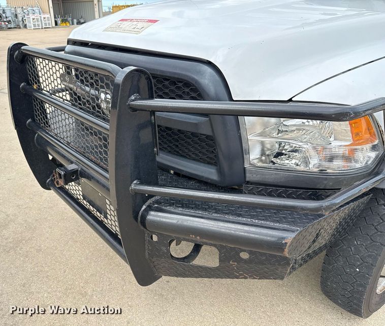 image for item EJ3206 2017 Dodge  Ram 5500HD bucket truck