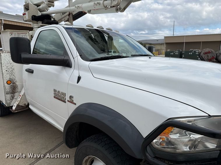 image for item EJ3206 2017 Dodge  Ram 5500HD bucket truck
