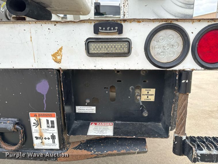 image for item EJ3206 2017 Dodge  Ram 5500HD bucket truck