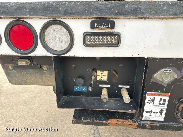 image for item EJ3206 2017 Dodge  Ram 5500HD bucket truck