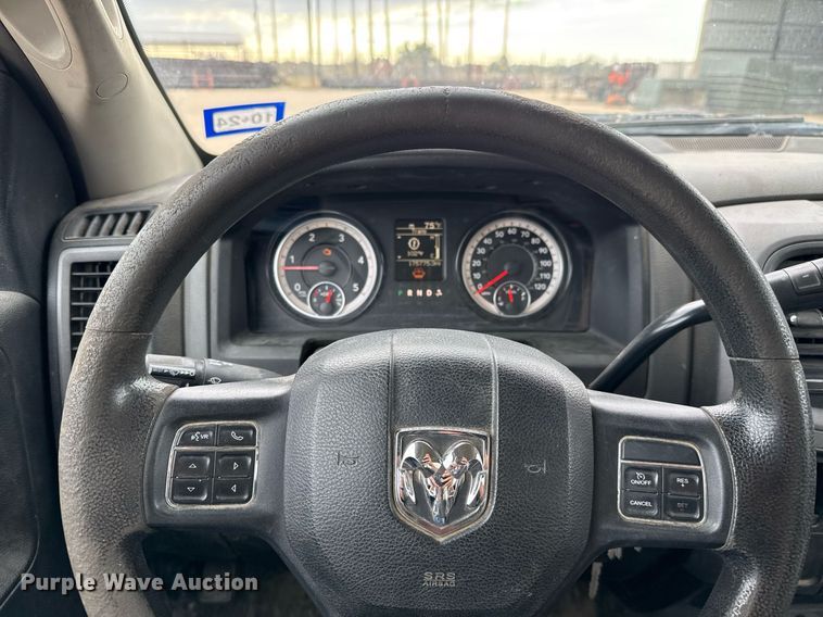 image for item EJ3206 2017 Dodge  Ram 5500HD bucket truck