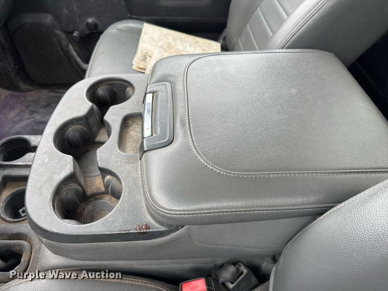 image for item EJ3206 2017 Dodge  Ram 5500HD bucket truck