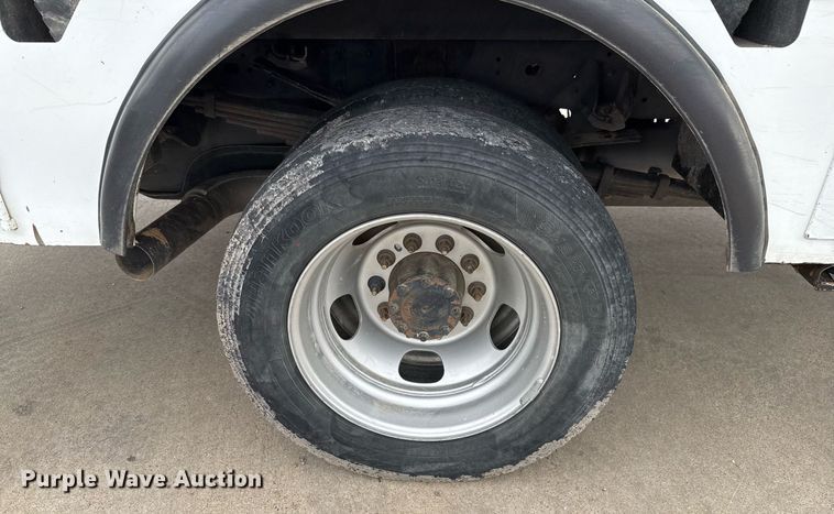 image for item EJ3206 2017 Dodge  Ram 5500HD bucket truck