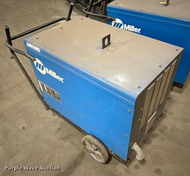 image for item EN5018 (2) Miller Deltaweld 652 welders