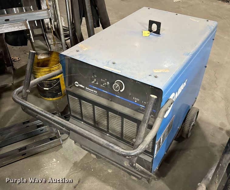 image for item EN5018 (2) Miller Deltaweld 652 welders