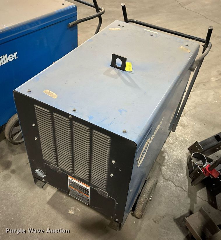image for item EN5018 (2) Miller Deltaweld 652 welders