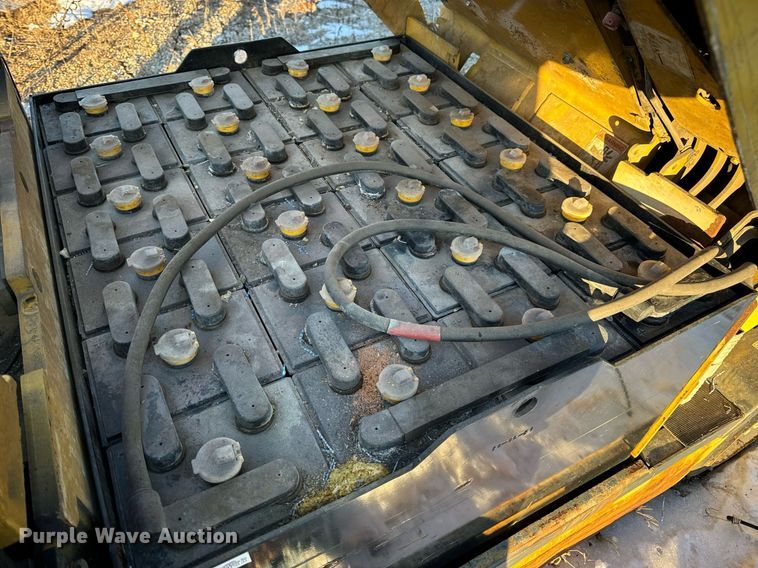 image for item EN5019 Yale ERC050ZFN36SE084 forklift