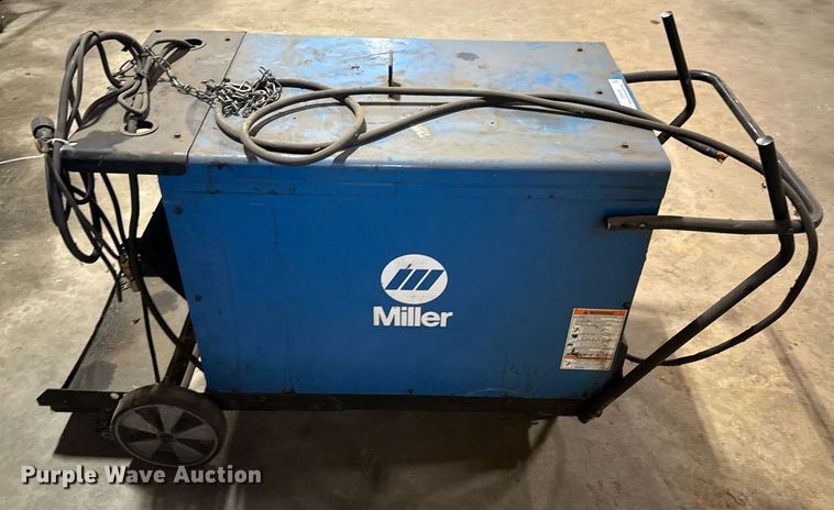 image for item EN5020 Miller Deltaweld 452 welder