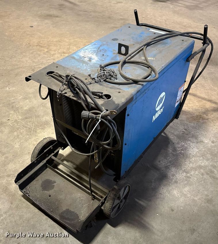 image for item EN5020 Miller Deltaweld 452 welder