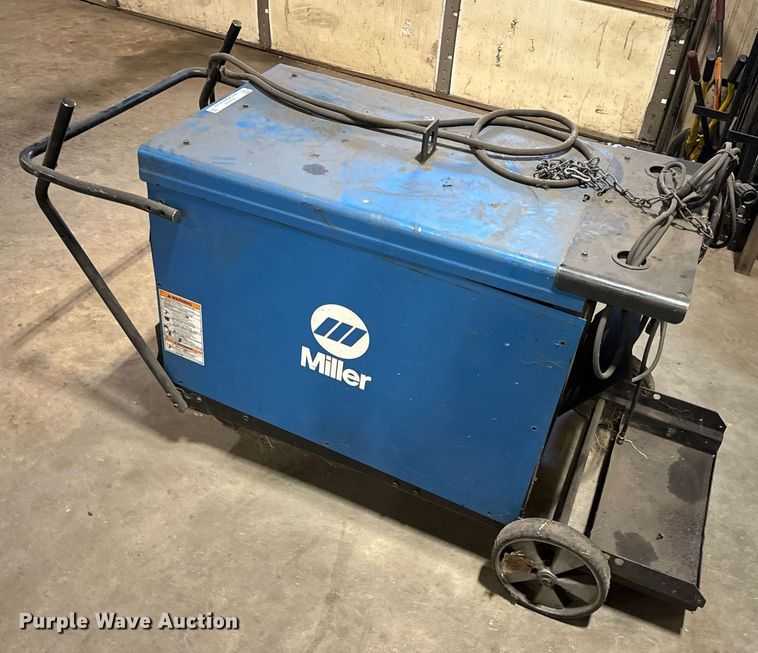 image for item EN5020 Miller Deltaweld 452 welder