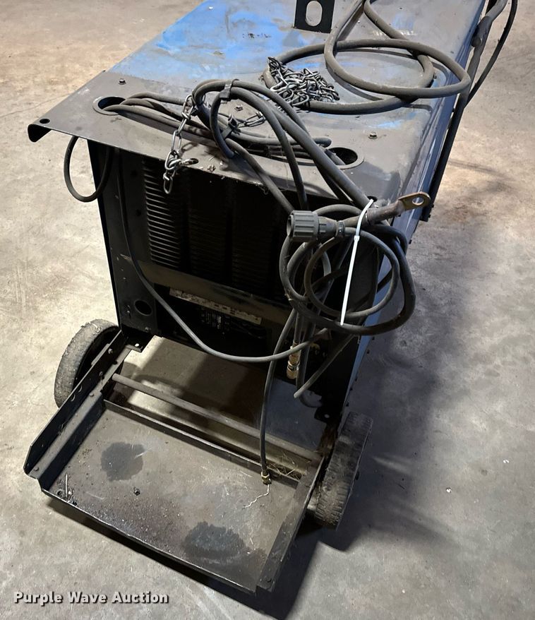 image for item EN5020 Miller Deltaweld 452 welder