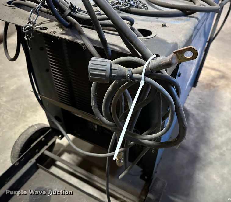 image for item EN5020 Miller Deltaweld 452 welder