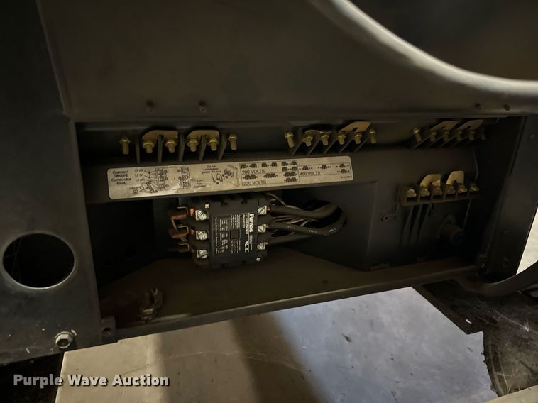 image for item EN5020 Miller Deltaweld 452 welder