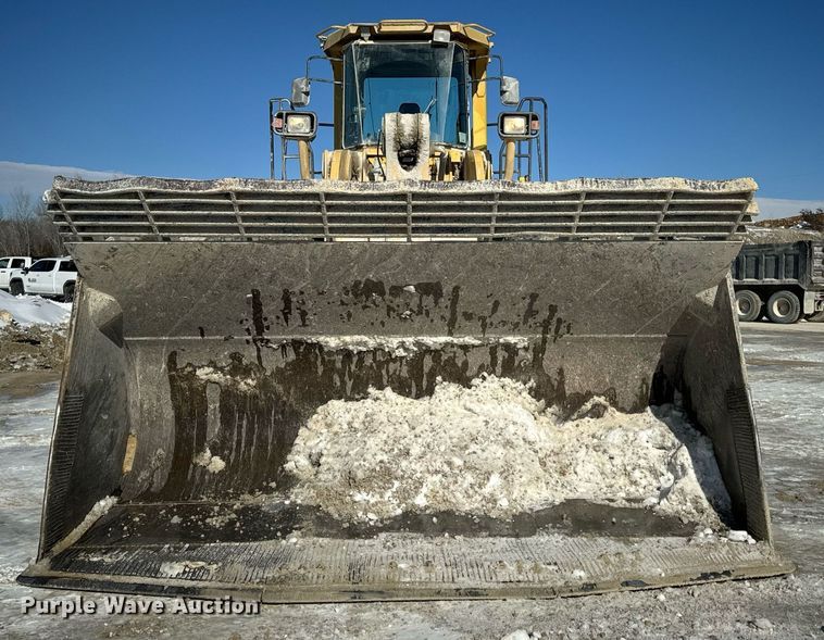 image for item EN5025 2000 Komatsu WA600-3L wheel loader