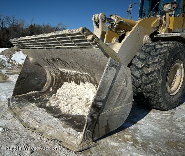 image for item EN5025 2000 Komatsu WA600-3L wheel loader