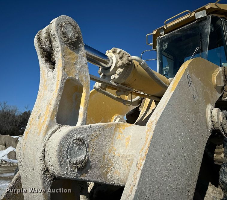 image for item EN5025 2000 Komatsu WA600-3L wheel loader
