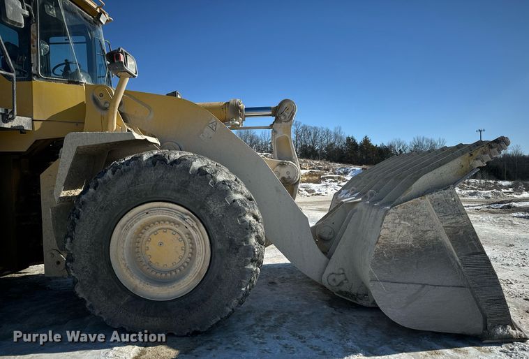 image for item EN5025 2000 Komatsu WA600-3L wheel loader