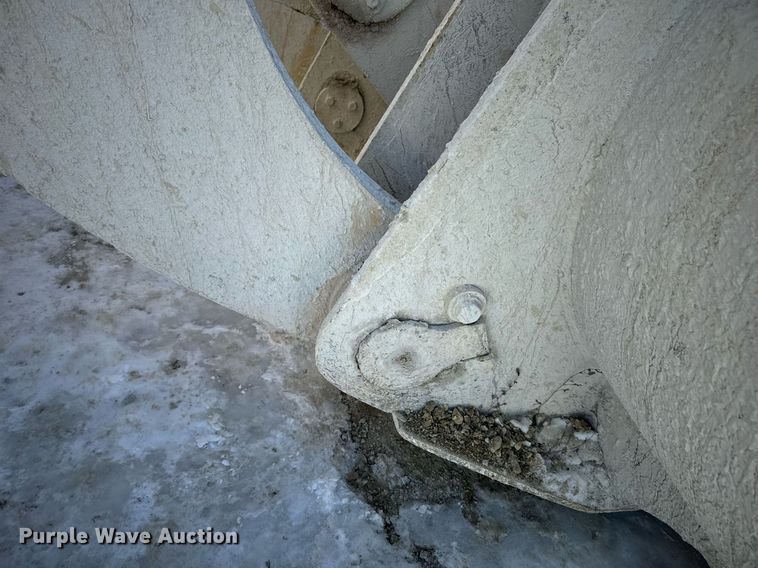 image for item EN5025 2000 Komatsu WA600-3L wheel loader