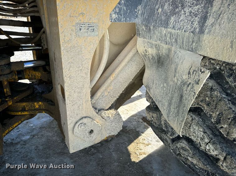 image for item EN5025 2000 Komatsu WA600-3L wheel loader